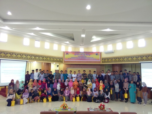 Seminar Peningkatan Kualitas Akademik Mahasiswa dalam Penyelesaian Studi di Universitas Negeri Padang